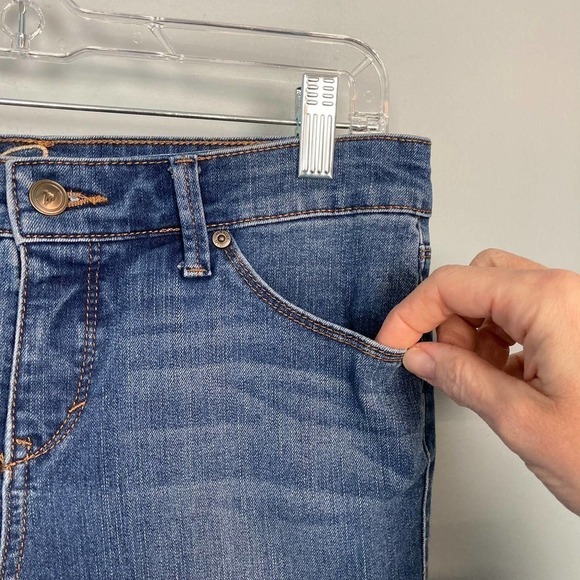 𝅺miracle Jean Faith Skinny Medium Wash Stretch Slimming Jeans Women's Size 4 - Picture 5 of 10